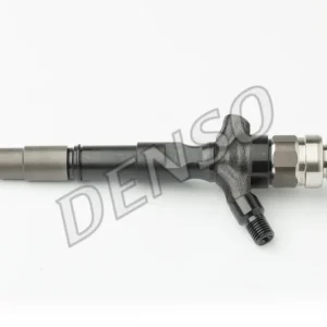 Инжектор за дизелово гориво Common Rail, модел 095000-7760, на марката Denso.