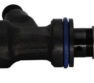 Инжектор за дизелово гориво от серия 295050-8140 на Denso, за обща система за впръскване.