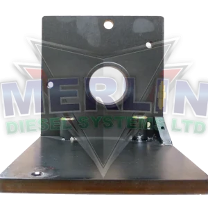 Крепежна скоба за монтаж на горивни помпи от типа "COMMON RAIL" за континентална употреба.