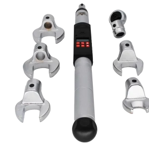 ДИГИТАЛЕН КЛЮЧ ЗА УДРЯНЕ 10-135 Н-м, с адаптери 27-32 мм